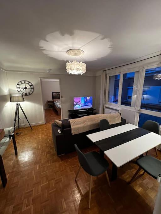 Robs Appartement In Center Bourges Exterior photo